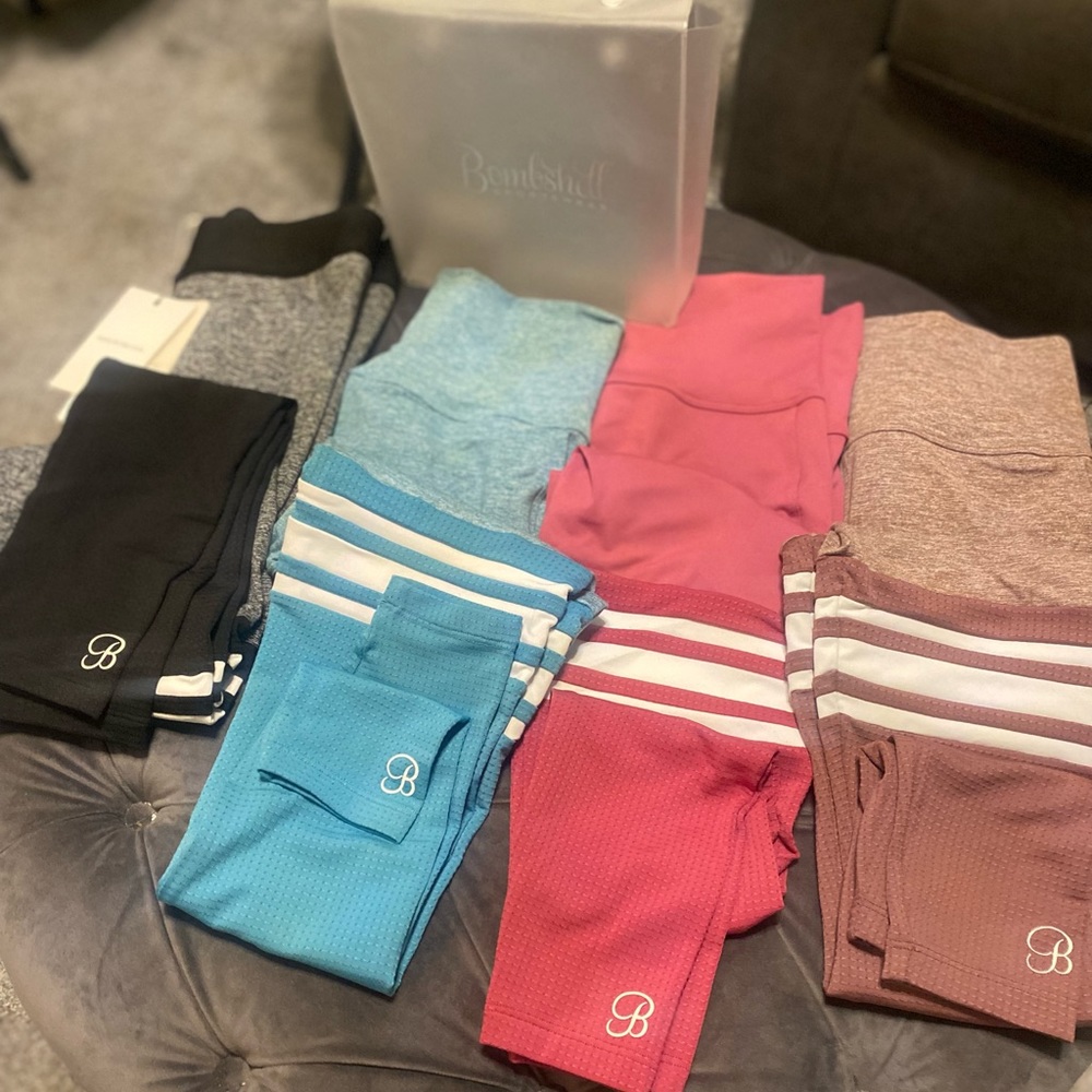 Bombshell thigh-high bundle size medium. 😍